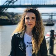 Estudiante de nutrición humana y Dietética dando clases desde los 16 años en materias de matemáticas, física, química, inglés, lengua castellana y biología. Actual erasmus en Inglaterra